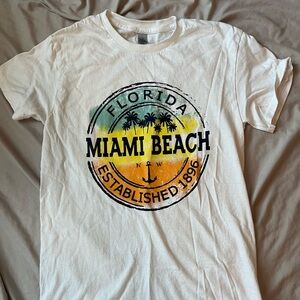 Small Miami shirt in perfect condition